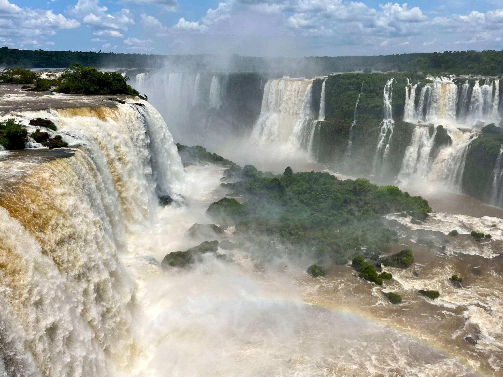vodop-dy-iguazu-ako-sa-tam-dosta-a-ktor-strana-je-kraj-ia